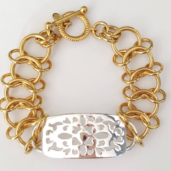Gold and silver toggle close bracelet - Picture 6 of 9